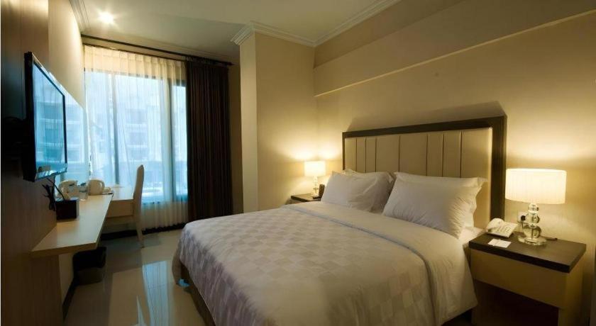 Bella Hotel Surabaya Exterior photo